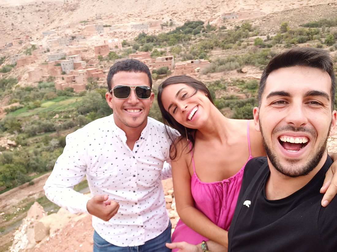 Viaggia Marocco con Lahcen e turisti