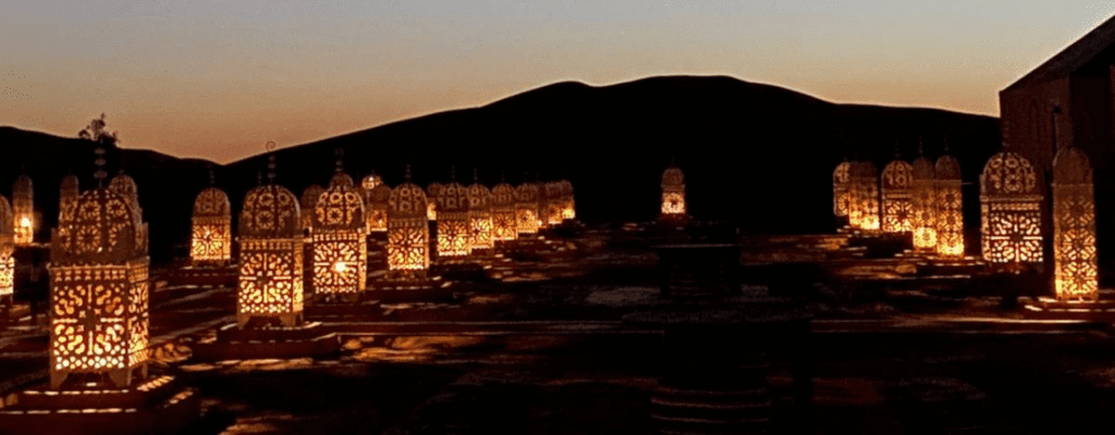 lussuoso campo nel deserto